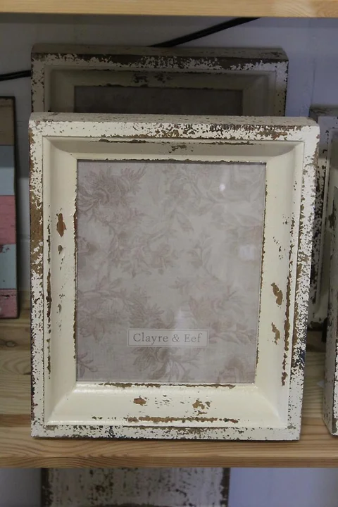 Grosser Bilderrahmen Shabby 32x28cm