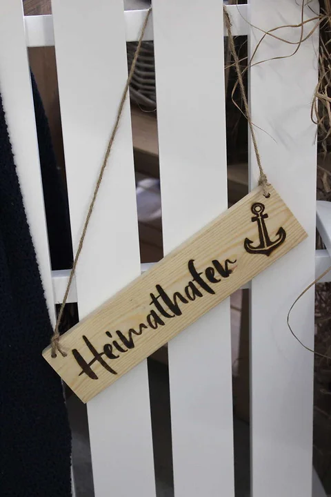Holzschild *Heimathafen*