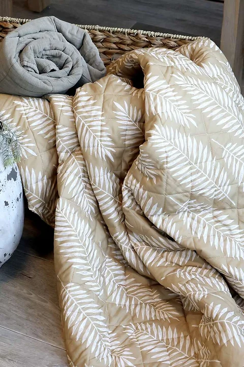 Steppdecke mit Blattmuster 180x130cm Beige